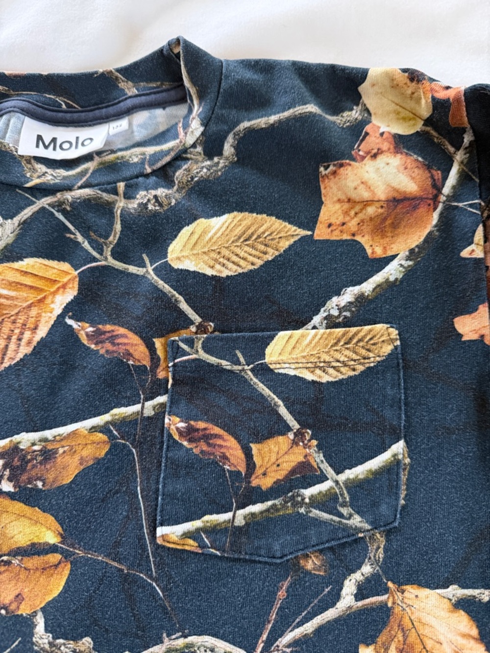 Molo Ruben Long Sleeve Tee Navy Branch Camo Print Size 12 (152) Kids - Picture 4 of 11